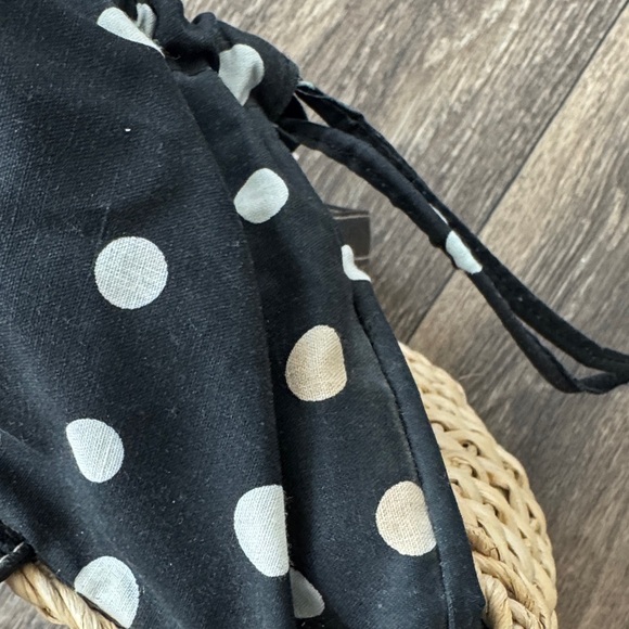 Stylish Black and Tan Women's Bag - Picture 3 of 3